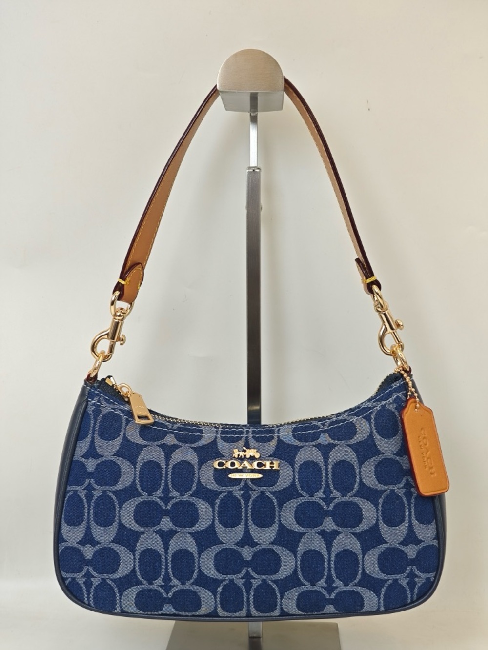 Coach Blue Signature Jacquard Shoulder Bag with Tan Strap - Picture 4 of 10